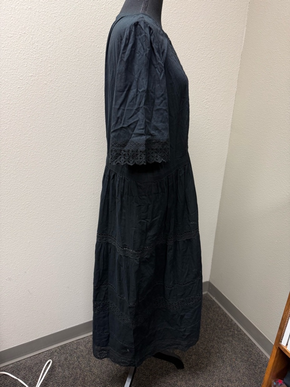 GAP Black Eyelet Lace Midi Dress Button Front Cottagecore Boho XL Chic Style - Picture 7 of 9